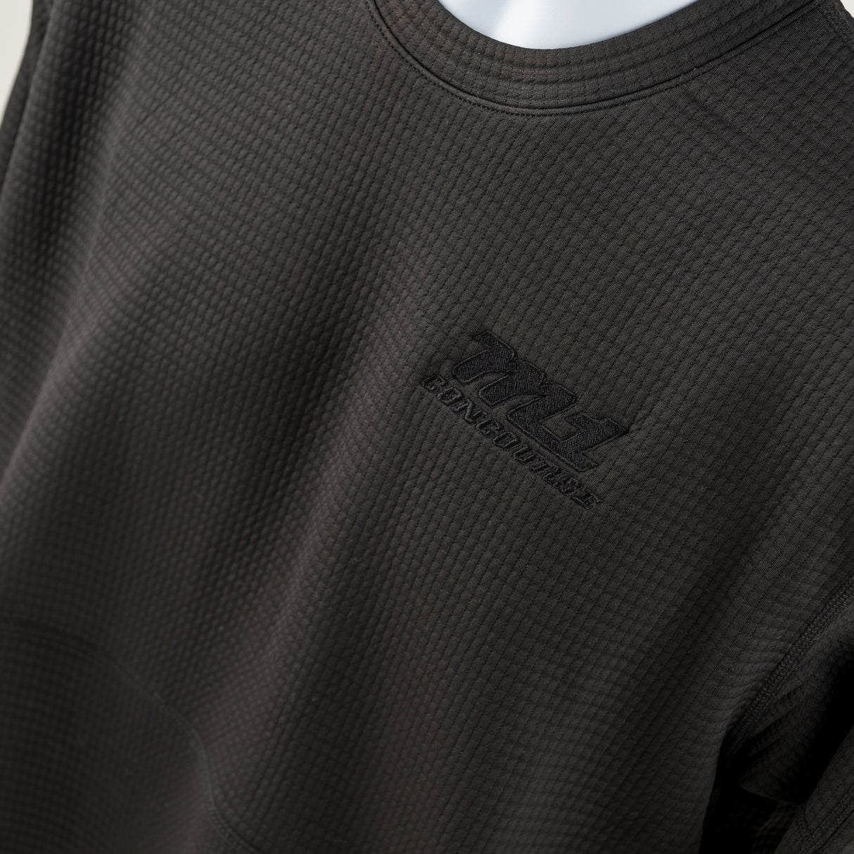 Helly Hansen M1 Women's Black Evolved Air Crewneck Midlayer