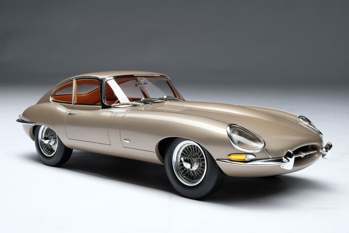 Amalgam Jaguar E-Type Coupe 1:18 Scale Model