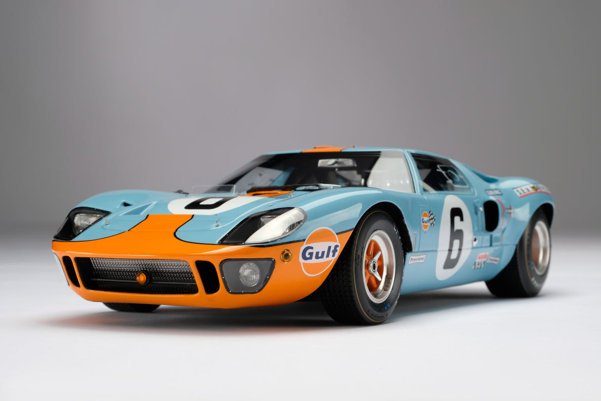 Amalgam Ford GT40 - 1969 Le Mans Winner 1:18 Scale Model